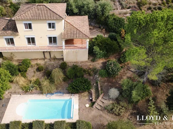 Villa 5 pièces 107 m²