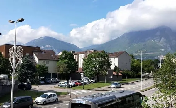 SAINT EGREVE T4 + BALCON + PARKING + GARAGE