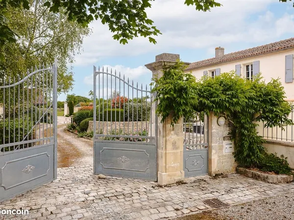 Maison 6 pièces 200 m²