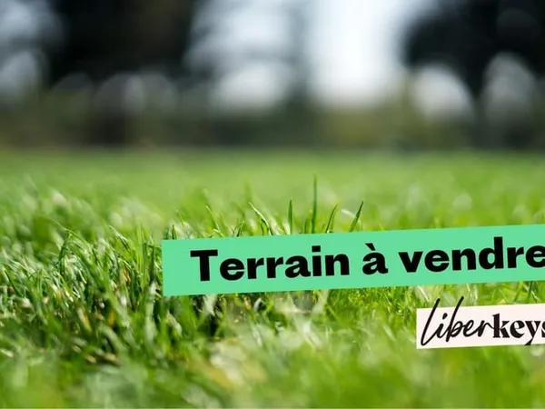 Terrain constructible I Camlez bourg I 338 m²