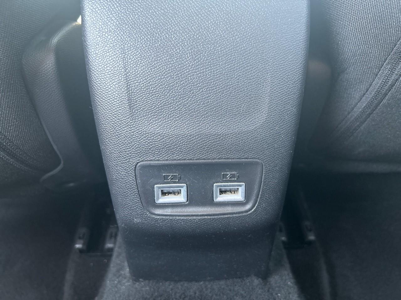 Peugeot 2008 e-2008 136ch style — photo 14