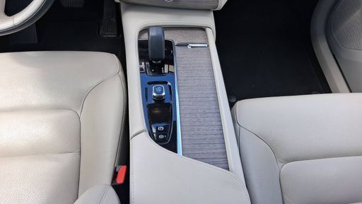 Volvo XC90 2.0 TDI B5 235 AWD Geartronic 8 - Start – 2022 – 121220 km – Hybride diesel – Boîte Automatique — photo 12