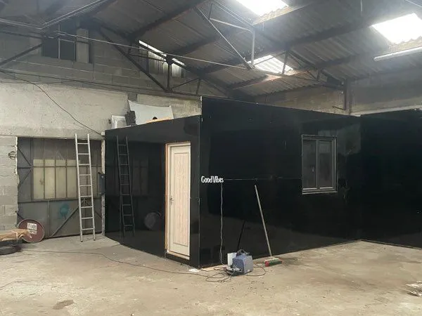 Entrepôt hangar stockage