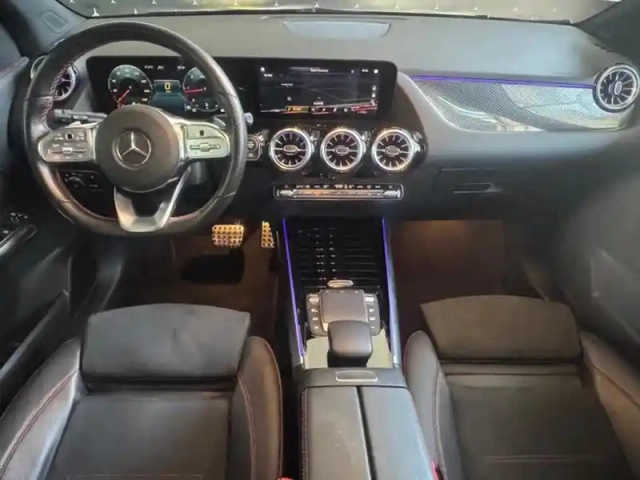 Mercedes Gla 220 d 4matic amg line — photo 35
