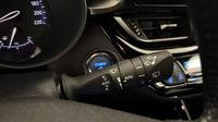 Toyota C-Hr 122h Edition 2WD E-CVT MY22 — photo 24