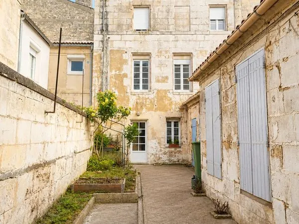 T2 meublé - 45 m² - Centre-ville de Rochefort