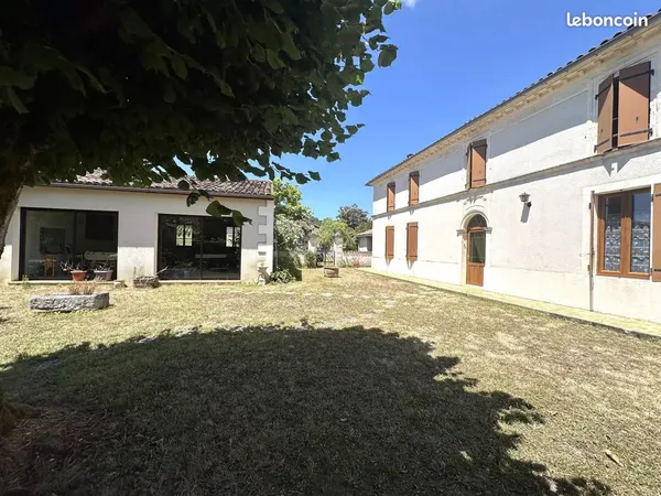 Propriété 8 pièces 242 m²