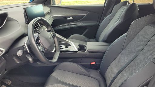 Peugeot 5008 1.2 PureTech 130 EAT8 - Allure Pack – 2023 – 27094 km – Essence – Boîte Automatique — photo 18