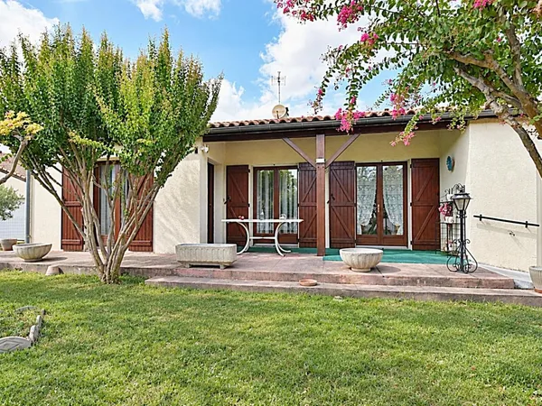 LESPINASSE - MAISON INDIVIDUELLE DE PLAIN-PIED 107 M² - 3 CHAMBRES - TERRAIN 740 M² - GRAND GARAGE