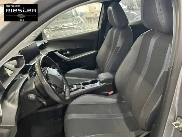 Peugeot 2008 moteur électrique 136 ch — photo 11