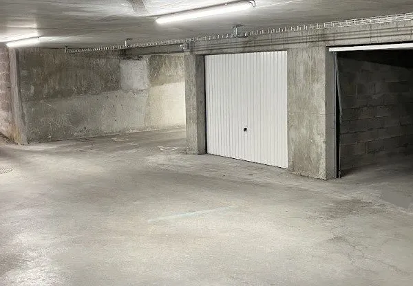 Vente - garage - nantes - bd robert schuman