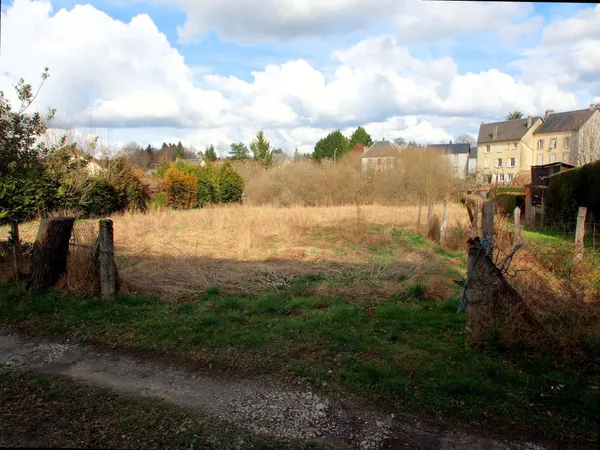 VENTE : terrain de 1 783 m² à Merlines