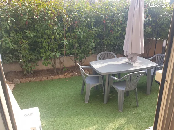Appartement 2 pièces fréjus, terrasse jardin, clim, parking