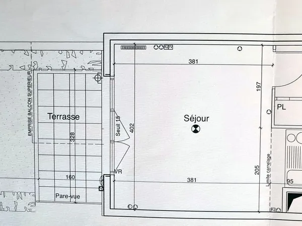 Studio rare avec jardin privatif à Suresnes 111 rue de Verdun, 92150 Suresnes