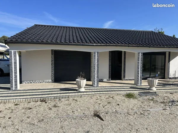 Pavillon 2 pièces 64 m²
