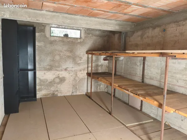 A louer cave 12m² sur carnoux