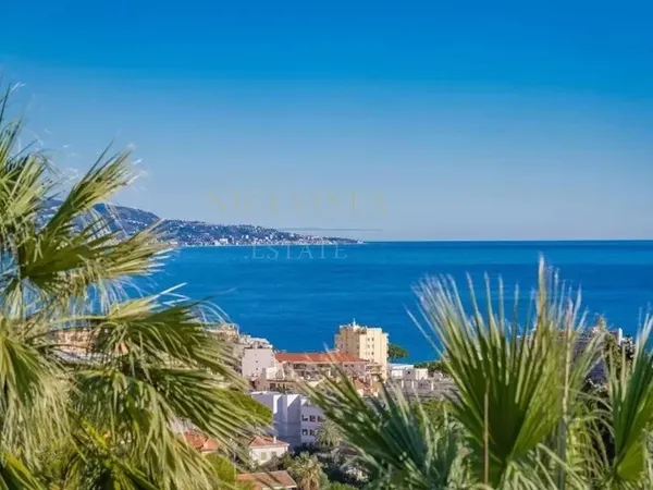 Villa 7 pièces 240 m²