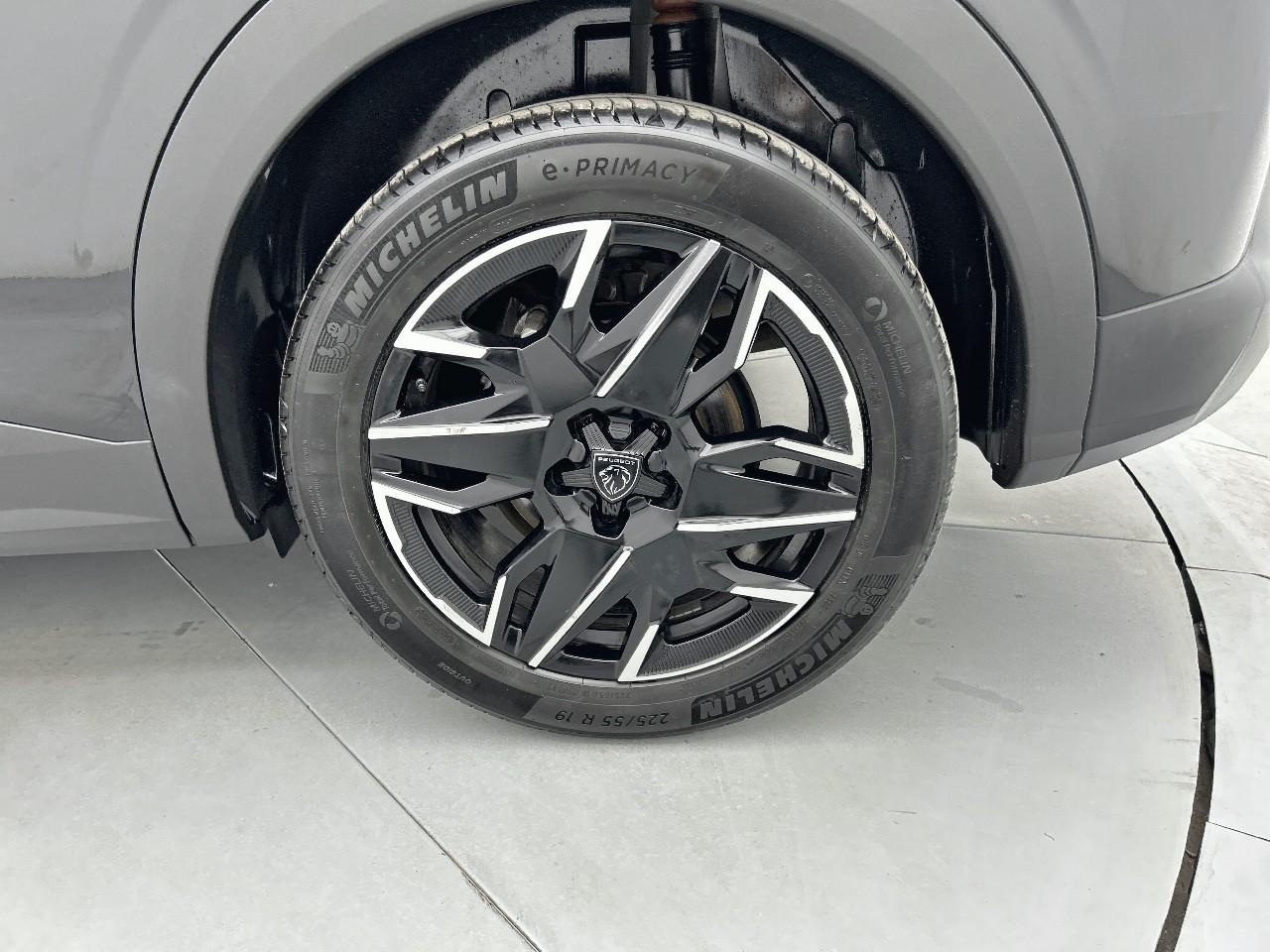 Peugeot 308 hybrid 145 e-dcs6 allure — photo 16