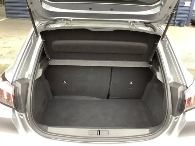 Peugeot 208 puretech 100 s&amp;s bvm6 — photo 6