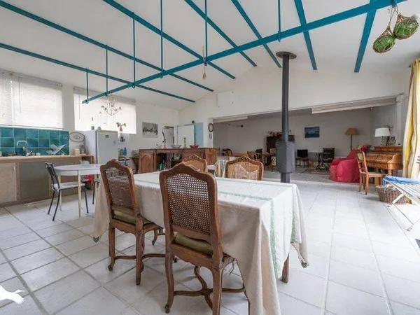 Maison 3 pièces 145 m²