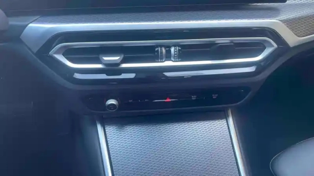 Bmw Serie 3 touring 318i 156 ch bva8 — photo 9