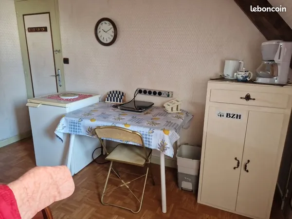 Loue chambre meublee , particulier