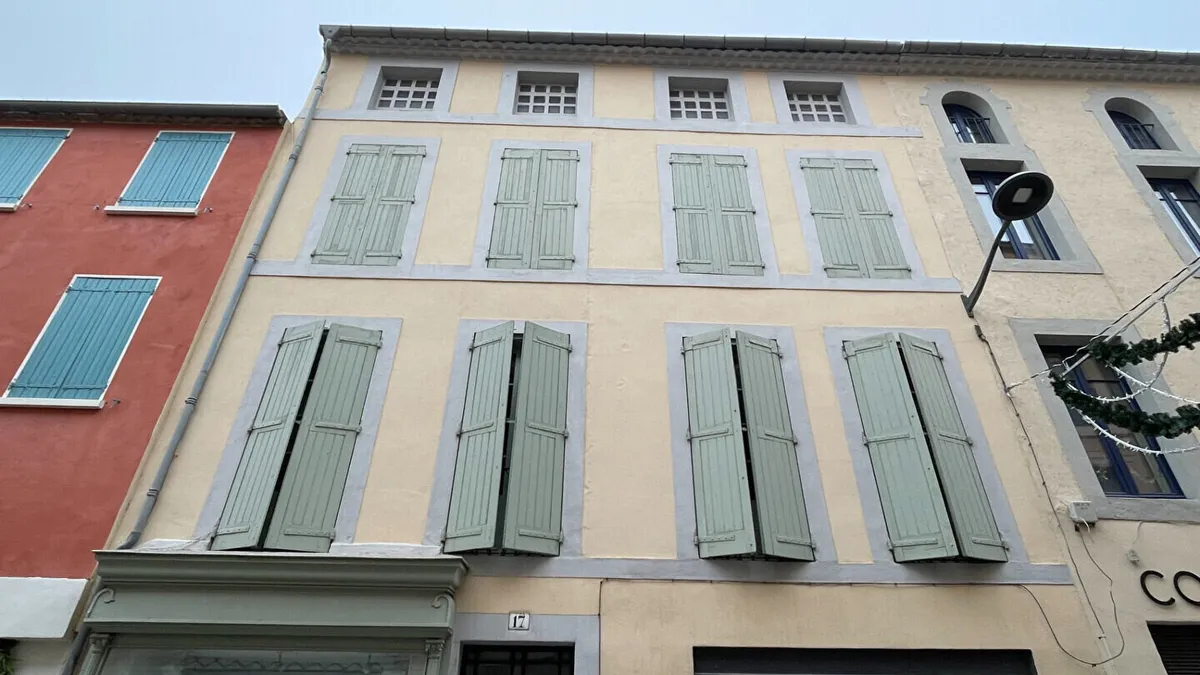 Photo 1