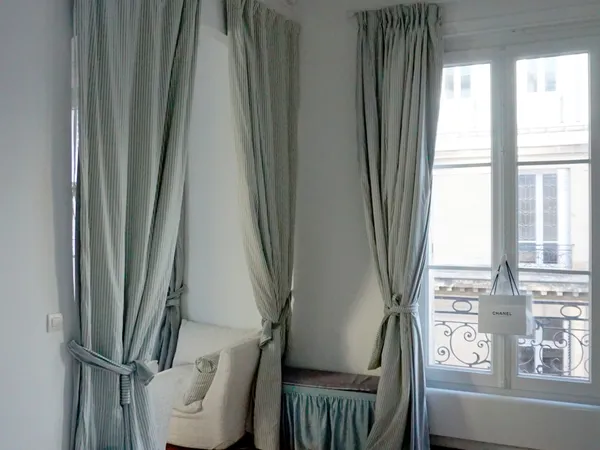 Appartement lumineux haussmannien, 8e George V