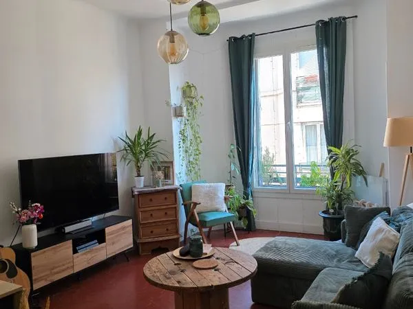 T3 62 m² - Quartier prisé Camas / Cinq-Avenues - Traversant - 2 balcons - Climatisation
