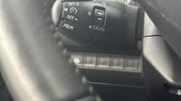 Peugeot 2008 1.5 BlueHDi 130ch S&S Allure EAT8 — photo 18