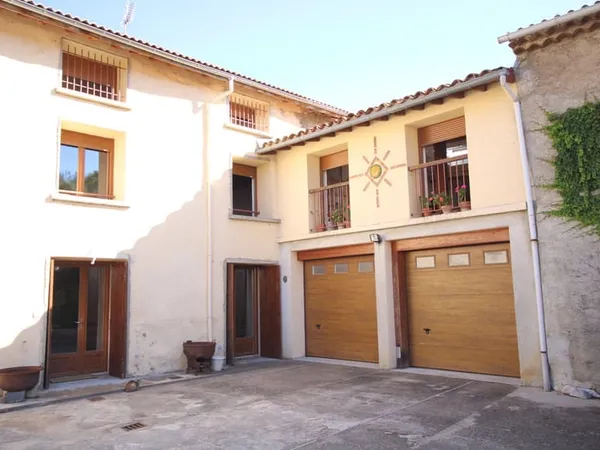 MAISON DE VILLAGE