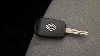Renault Clio 1.5 Blue dCi 100ch Evolution - 24 — photo 16