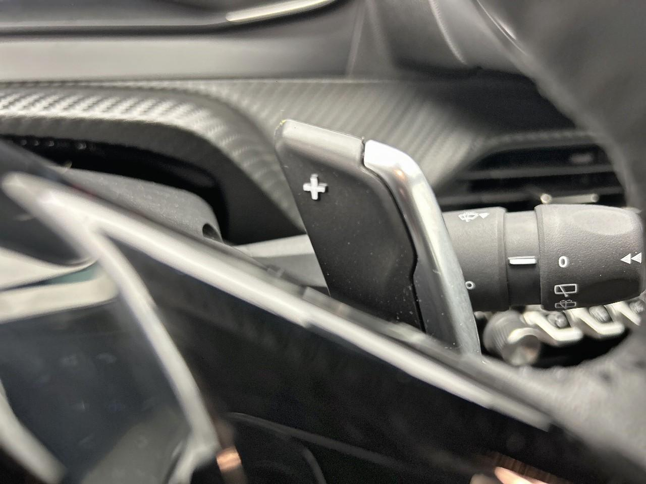 Peugeot 2008 hybrid 136 e-dcs6 active — photo 26