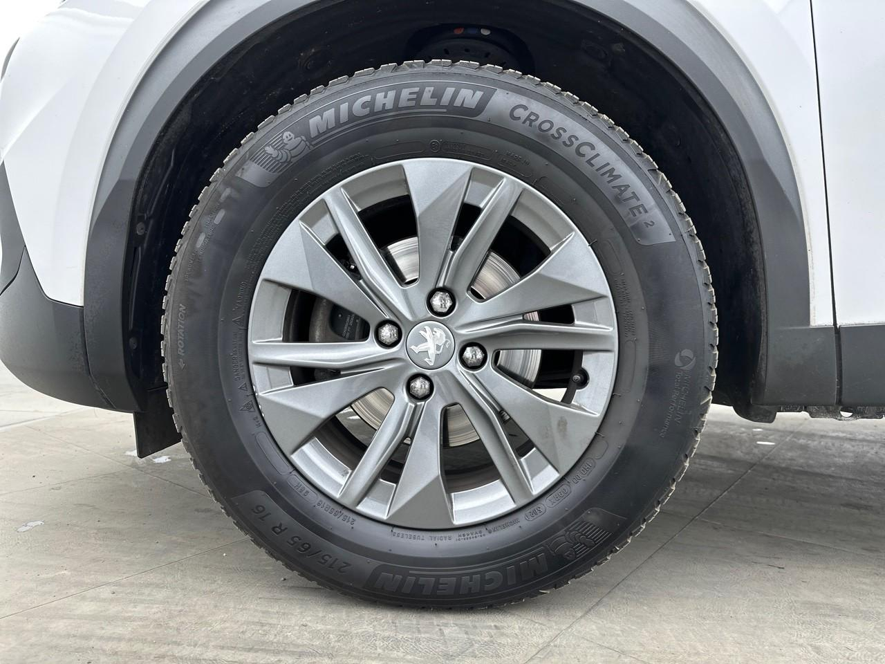 Peugeot 2008 puretech 100 s&s bvm6 style — photo 16