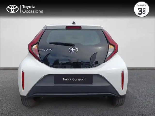 Toyota Aygo x 1.0 vvt-i 72ch dynamic s-cvt — photo 4