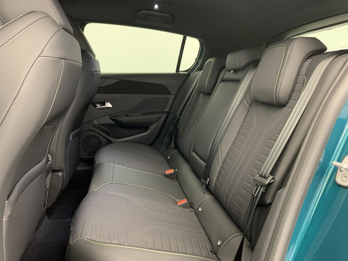 Peugeot 308 — photo 22