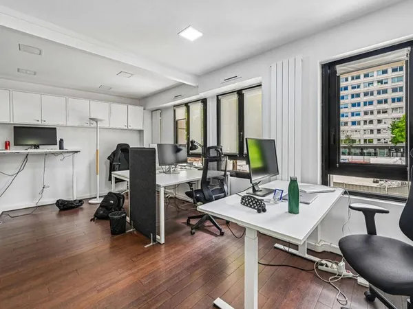 Bureau 110 m²