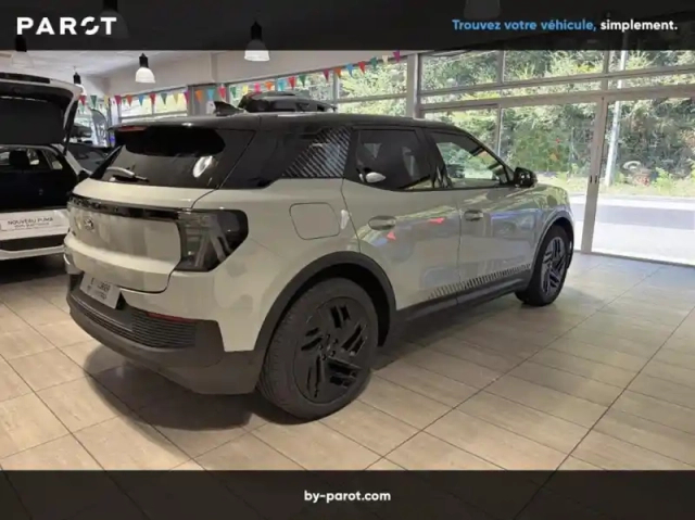 Ford Explorer 286ch extended range 79kwh pack collection rwd — photo 2