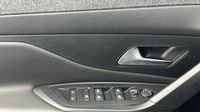 Peugeot 408 PHEV 225ch Allure Pack e-EAT8 — photo 19