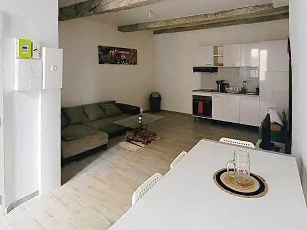 Appartement T2 (une chambre) d'environ 47m2, au 1er étage