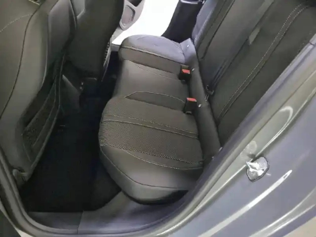 Peugeot 208 hybrid 110 e-dcs6 — photo 31