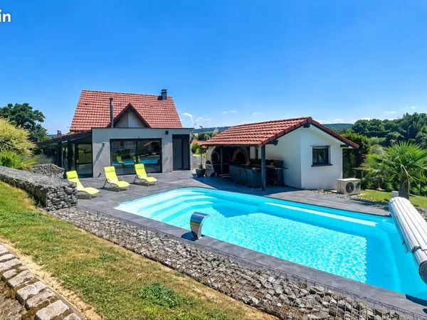 Maison familiale 171 m² - Piscine - Frontière suisse