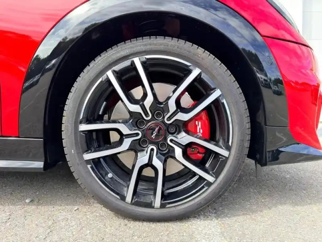 Mini Cooper 3 portes jcw 231ch jcw dkg7 — photo 30