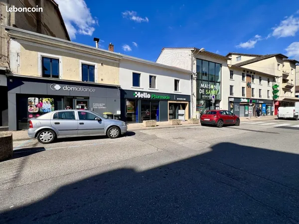 Local commercial 92 m² Pont-de-Chéruy