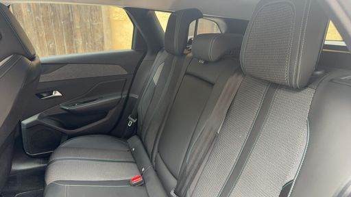 Peugeot 308 SW 1.5 BlueHDi 130 EAT8 - Allure Pack – 2023 – 120877 km – Diesel – Boîte Automatique — photo 24