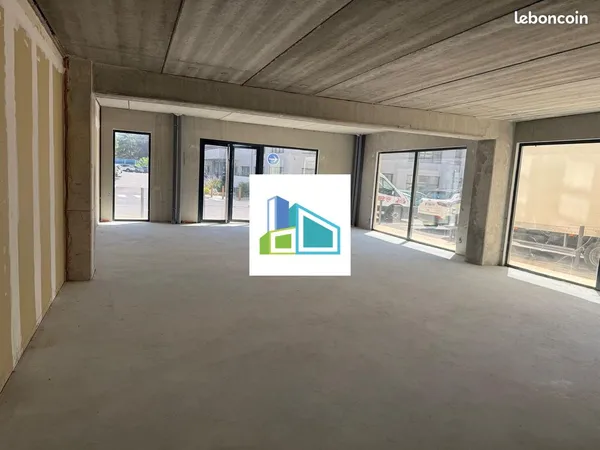 Local commercial 72 m² Aubagne