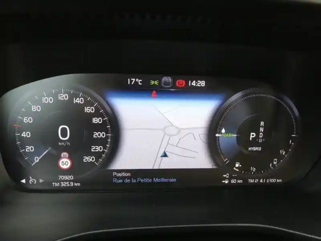 Volvo Xc40 t5 recharge 180+82 ch dct7 — photo 14