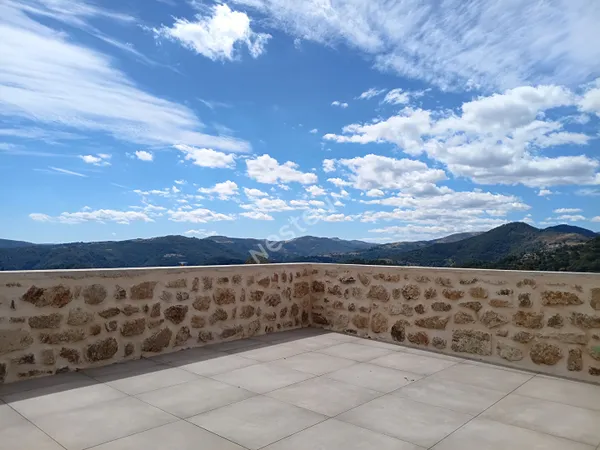 Maison Saint Maurice En Chalencon 6 pièce(s) 165m2