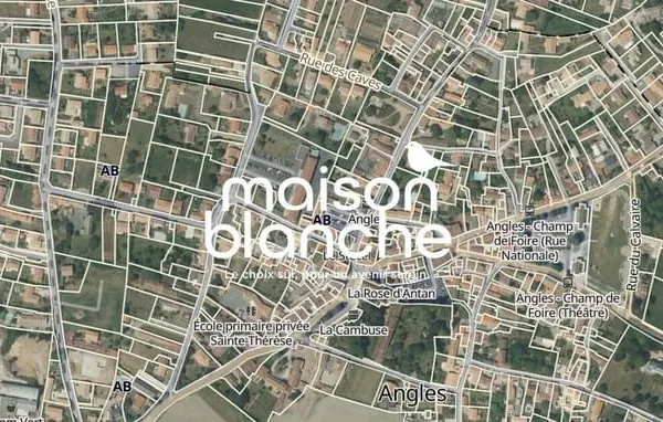 Terrain 761 m²