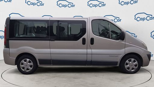 Renault Trafic Passenger L2 H1 2.0 dCI 115 - Expression – 2013 – 102821 km – Diesel – Boîte Manuelle — photo 10
